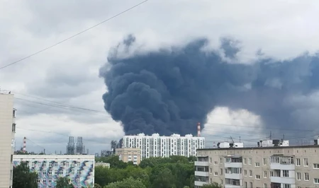 Массированная атака дронов на столицу России: есть погибший и пострадавшие, повреждены дома