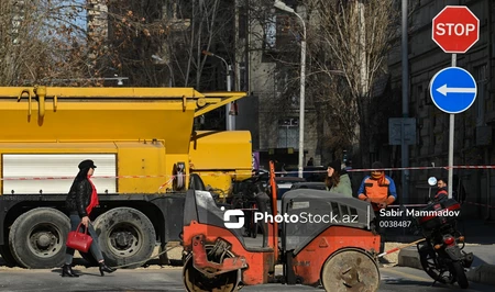 В Баку завершен ремонт еще трех участков дорог
