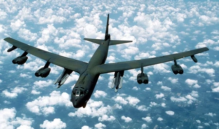 В США упал стратегический бомбардировщик B-52