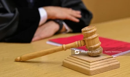 В Сальяне мужчина ударил знакомого за то, что тот подвез его супругу к дому - СУД