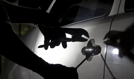 В Баку совершена кража из автомобиля марки